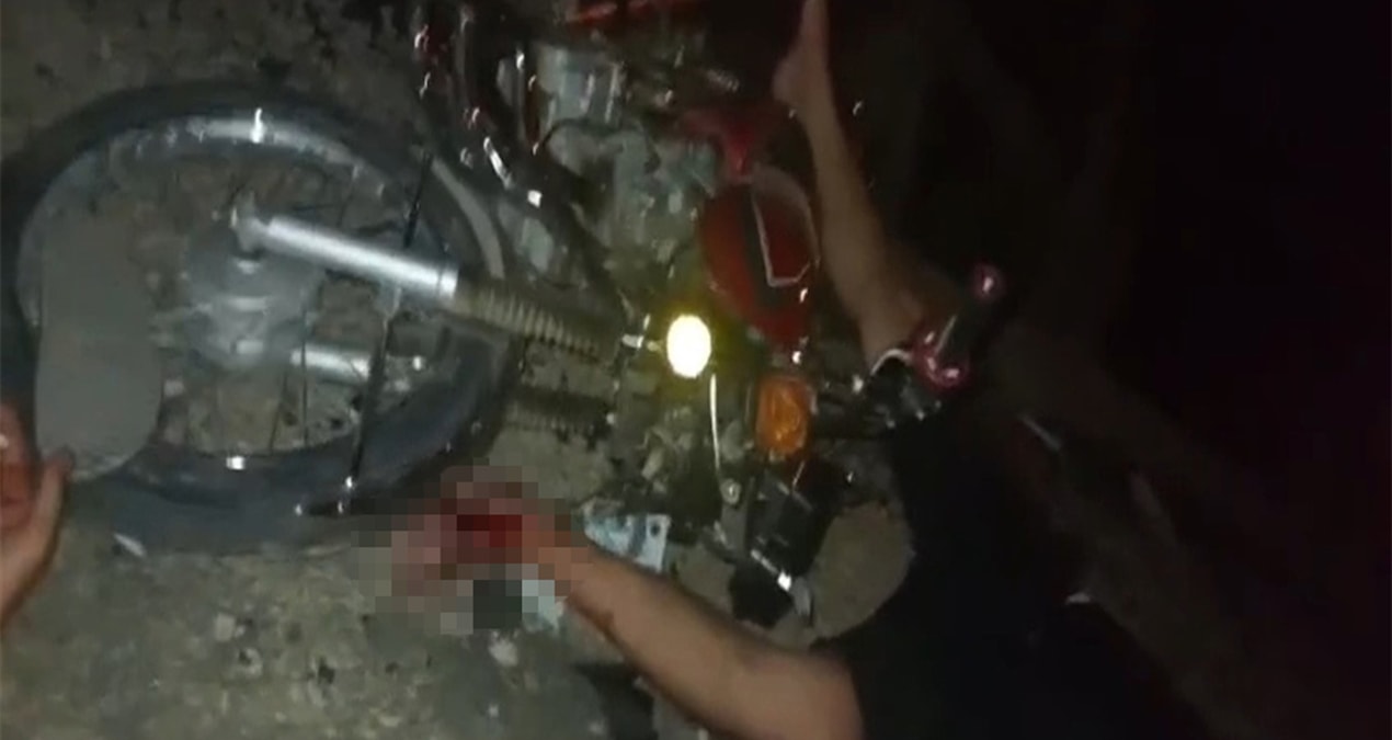 Motosikletiyle kaza yaptı, video çekip sosyal medyadan yardım istedi