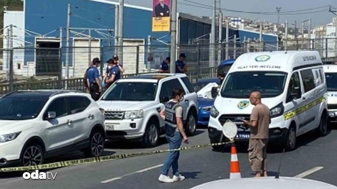 Park halindeki otomobilde erkek cesedi bulundu