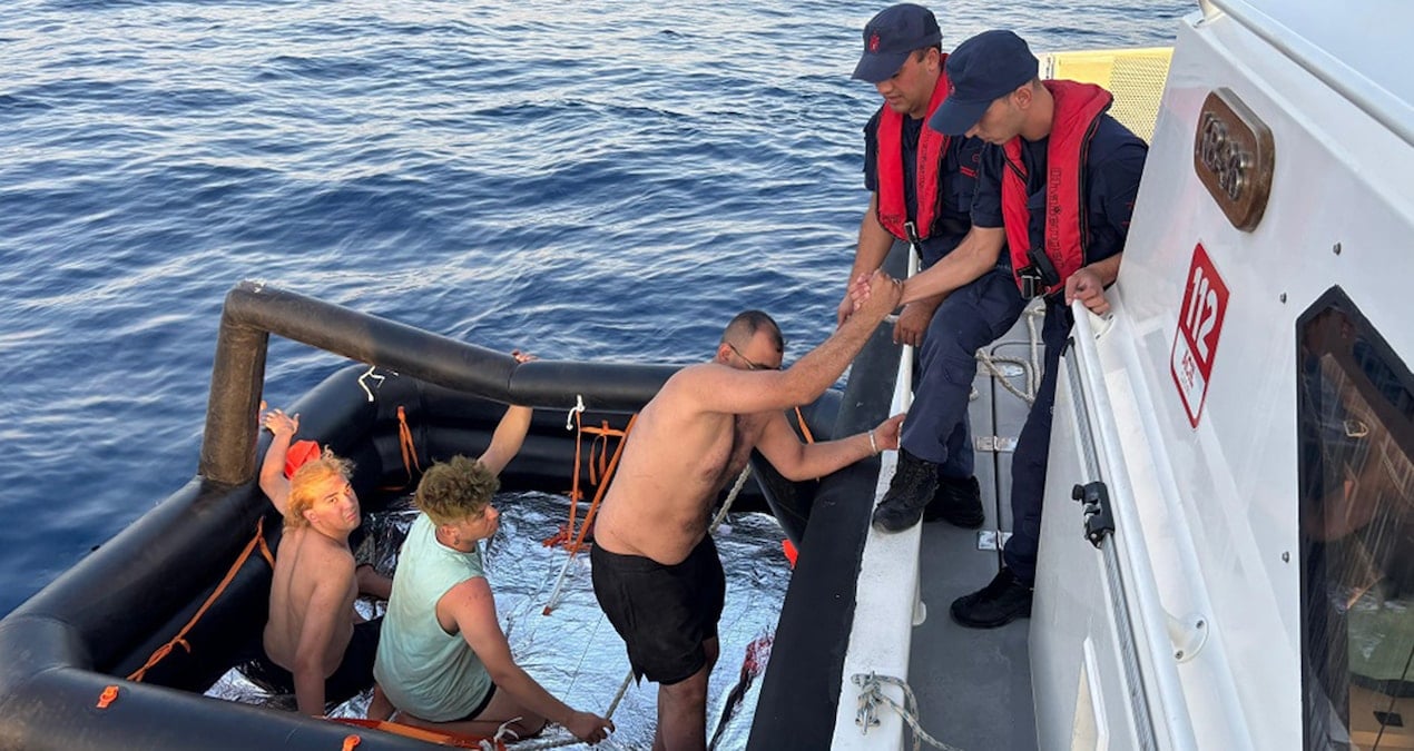 Yunan ekipleri göçmenleri çırılçıplak ölüme terk etti