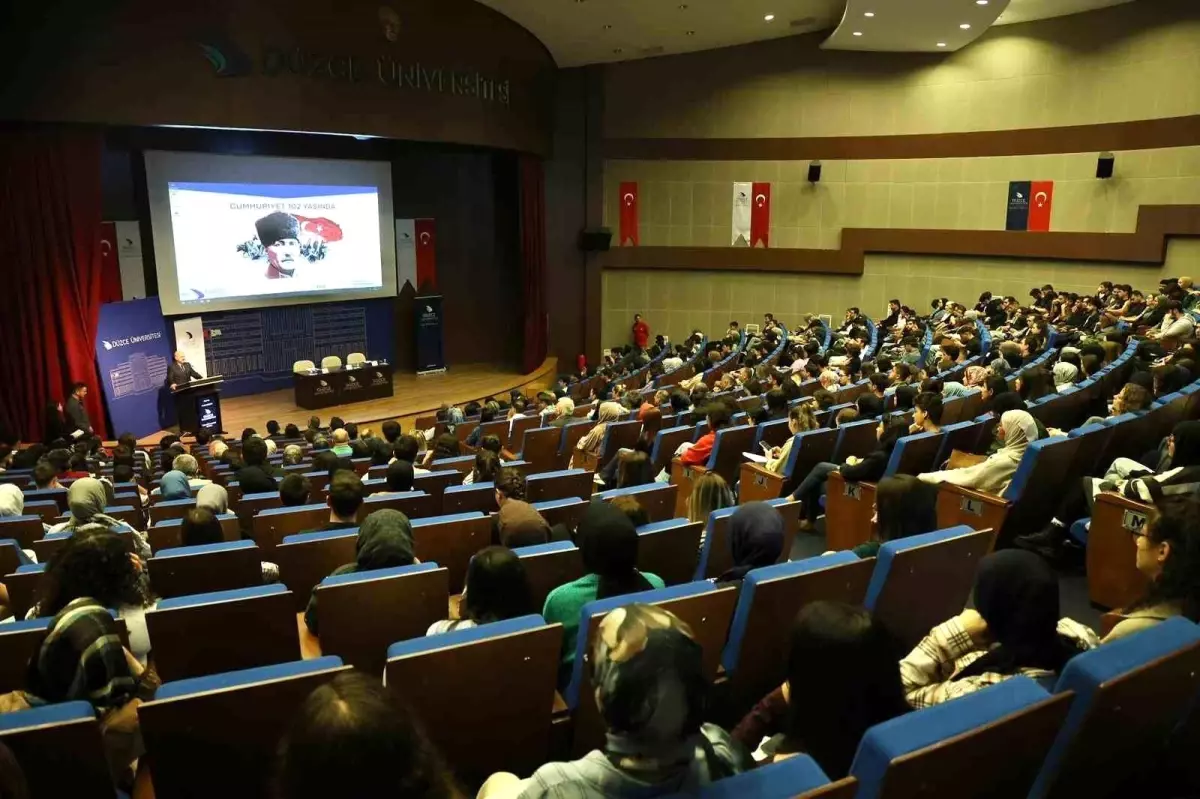 cumhuriyetin 102 yili duzce universitesinde kutlandi L7DPzmrb.jpg