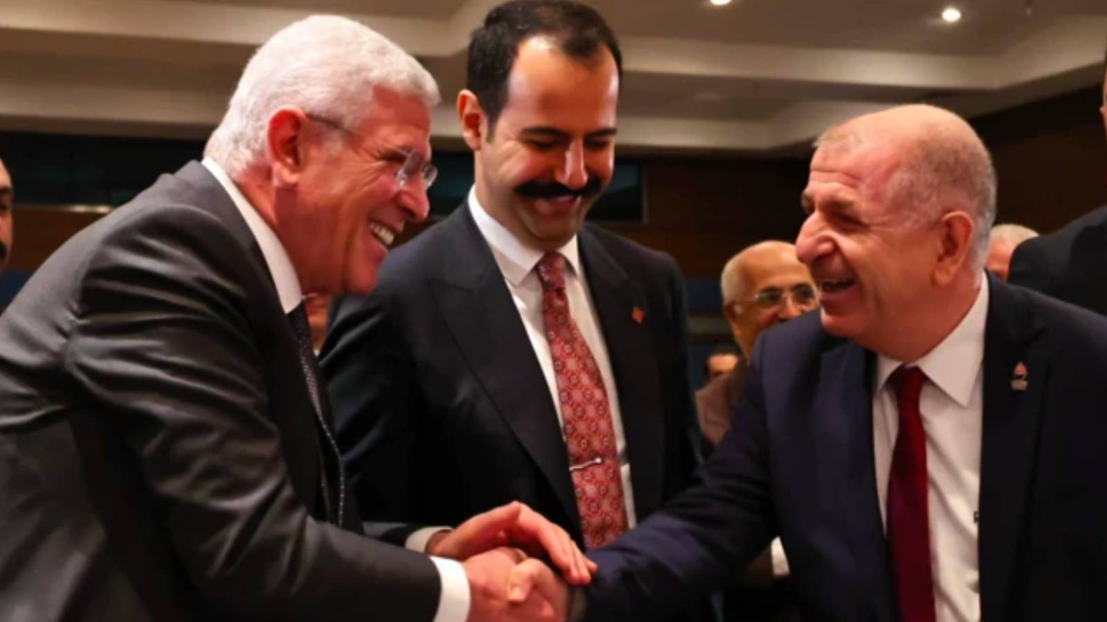 iyi parti zafer partisi ve anahtar parti yeni milliyetci blok mumkun mu OOAzlzzF.jpg