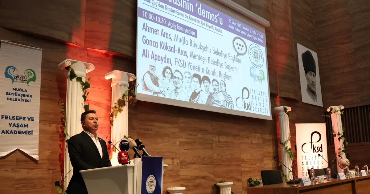 muglada demokrasi ve felsefe bulustu BbUXNUig.webp