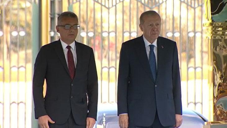 Cumhurbaşkanı Erdoğan KKTC Cumhurbaşkanı Tufan Erhürman’ı resmi törenle karşılıyor