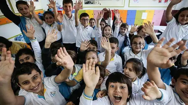 MEB 2025-2026 takvimi: Okullar ara tatil için ne zaman kapanacak? Kasım ara tatili 9 gün mü?
