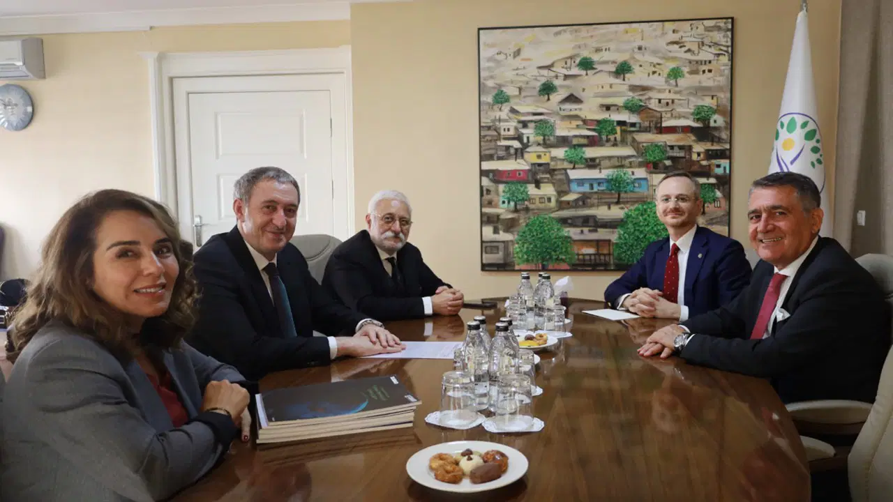 TÜSİAD heyeti, DEM Parti Eş Genel Başkanı Bakırhan’ı ziyaret etti