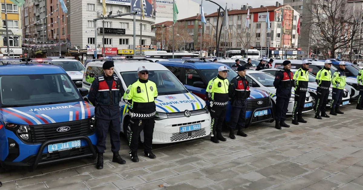 Kütahya’da Emniyet ve Jandarma filosuna 78 yeni araç