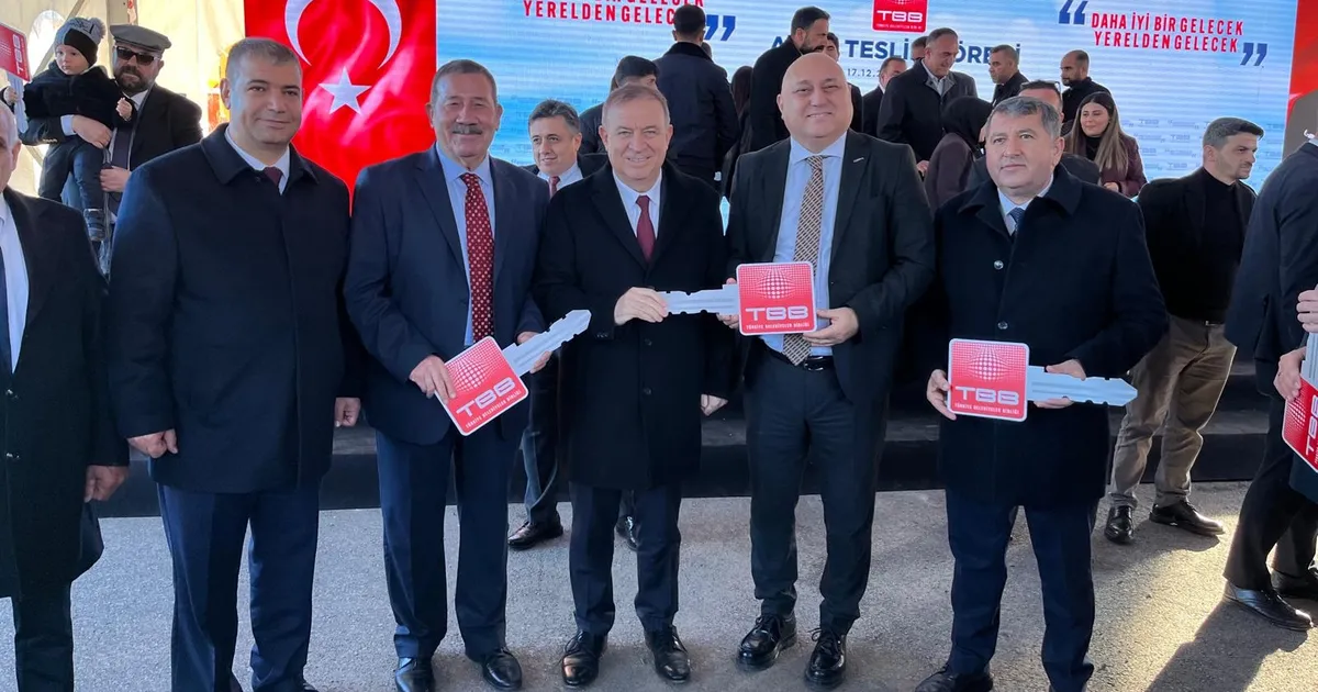 Milas’a TBB’den paletli ekskavatör hibe