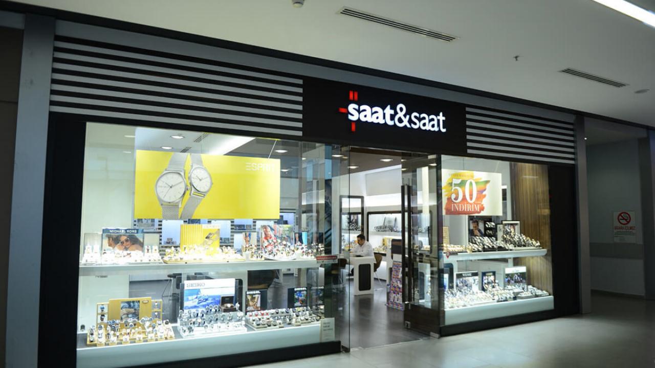 Saat & Saat, dev giyim markasını satın aldı