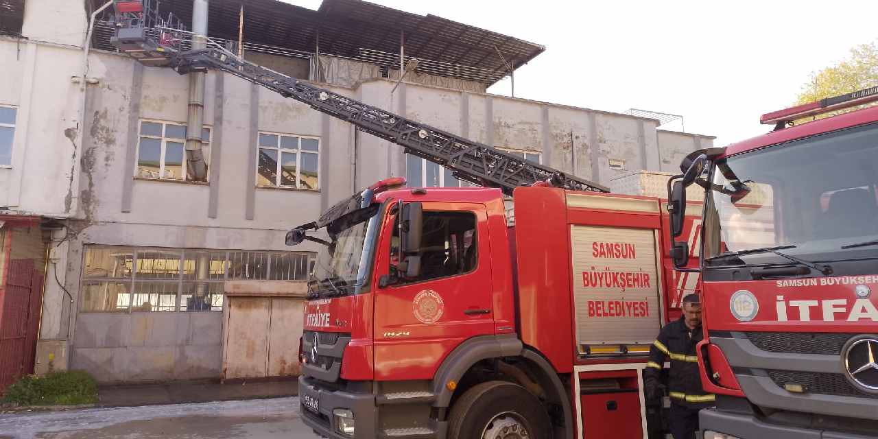 Samsun’daki Halı Fabrikasında Yangın: Alevler Ortalığı Sararken
