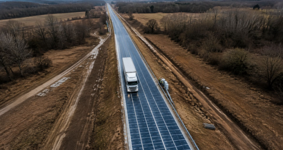 Otoyollara Güneş Enerjisi: 1 Kilometre Boyunca Yenilikçi Panel Uygulaması