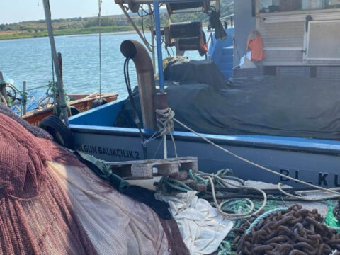 Didimde ticari balikci teknelerine ag denetimi yapildi B8Ixj5Vq
