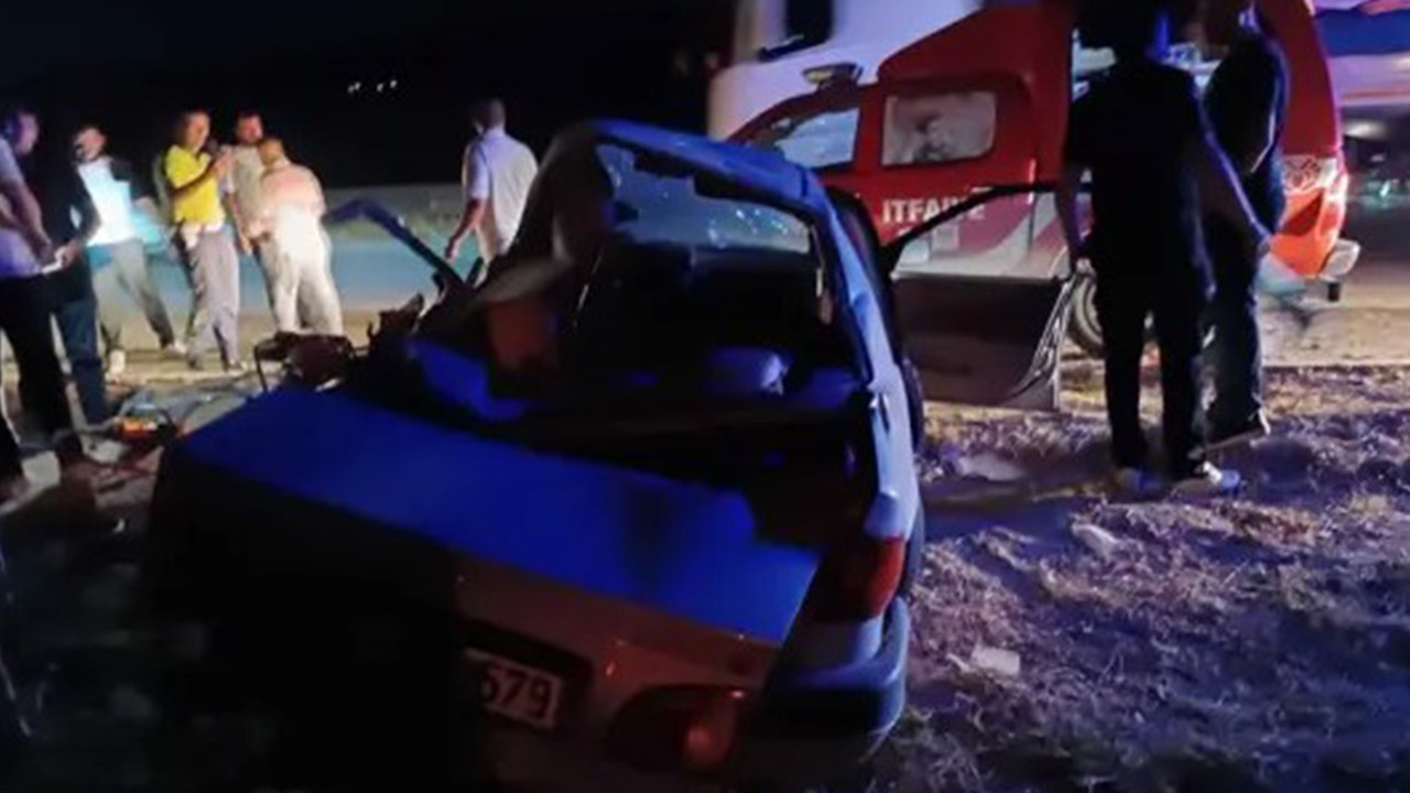 Minibüs ile çarpışan otomobilin sürücüsü öldü Haber gorseli